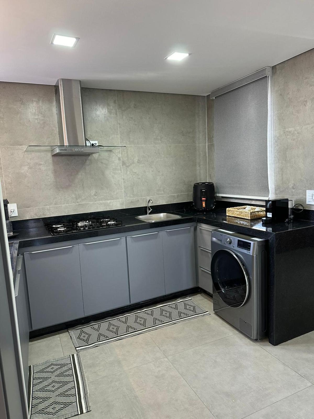 Peninsula Do Apartment *
